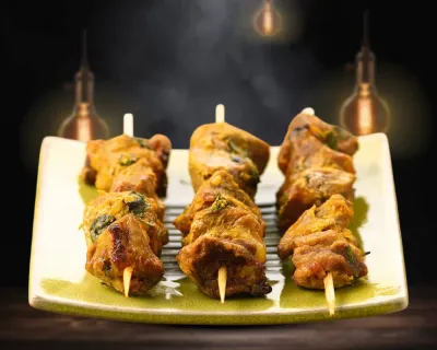 Tandoori agneau tikka brochettes