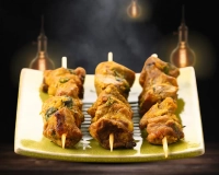 Tandoori agneau tikka brochettes
